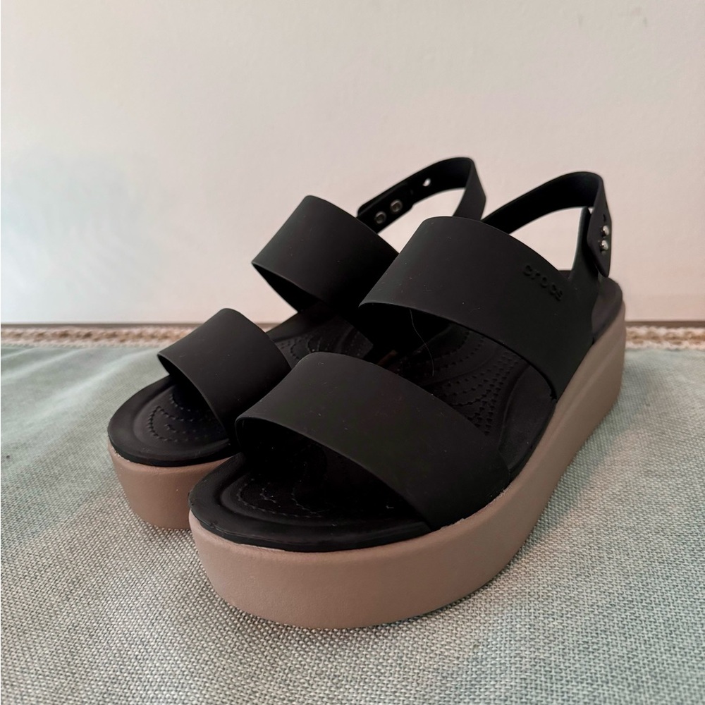 CROCS Brooklyn Low Wedge Black and Taupe Platform Sandals